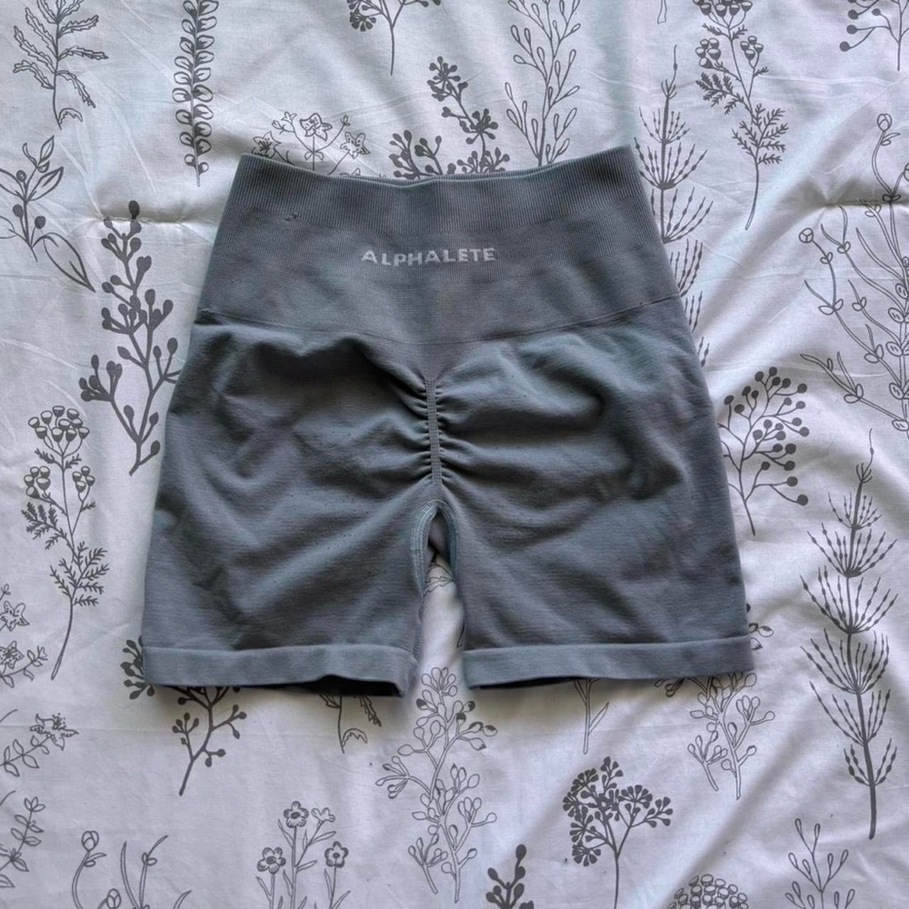 Alphalete - Gym shorts
